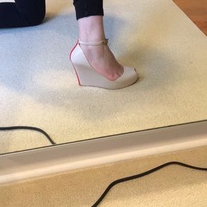 Nude wedge Sandler’s